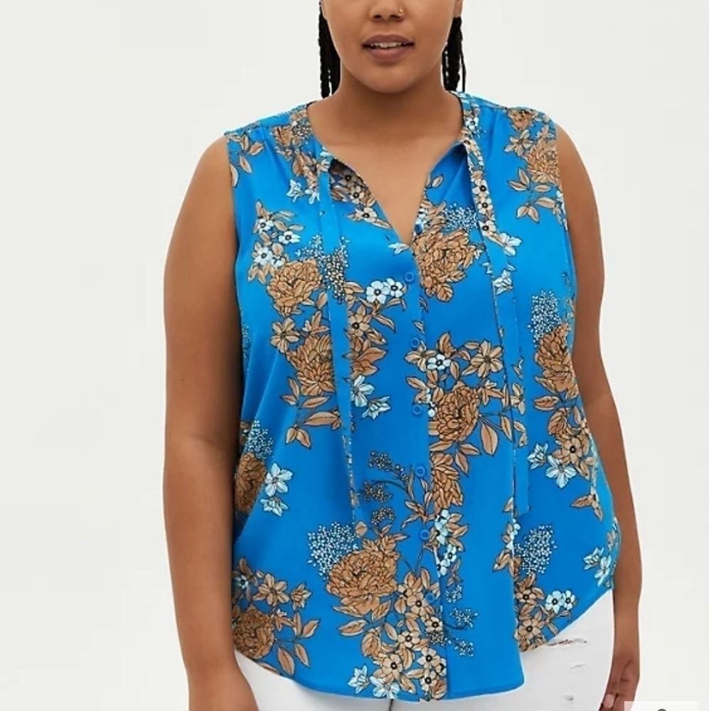 Torrid floral crepe tie front button up top size 0/0x